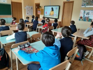 Popamokinės veiklos akimirkos. 4C klasė informatika ir 2B sveikos gyvensenos užsiėmimai., 